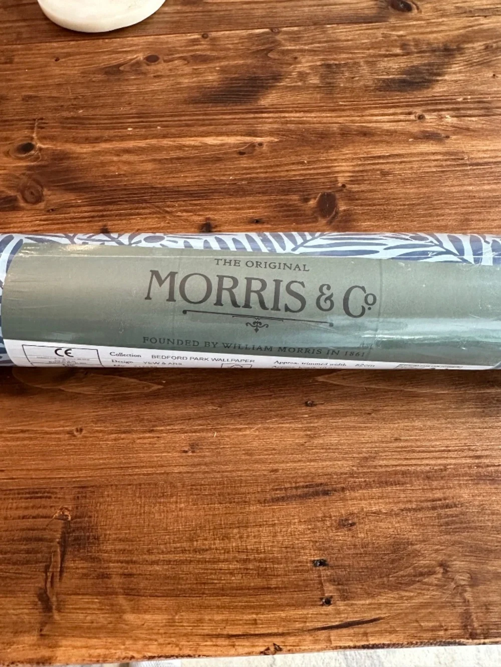 Morris & Co Wallpaper Yew & Aril / Indigo Blue / Morris Bedford Park Collection